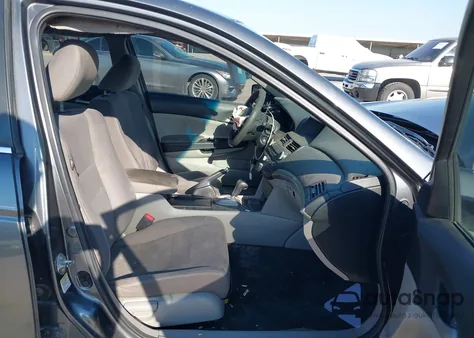 2011 Honda Accord 2.4 Lx z USA, uszkodzony, nr VIN 1HGCP2F34BA108657